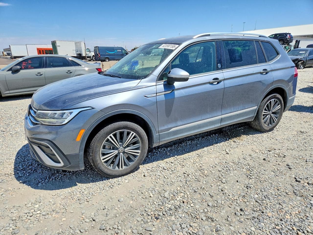 2024 VOLKSWAGEN TIGUAN en subasta